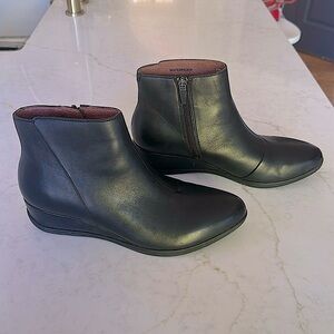 Dansko leather, waterproof boots